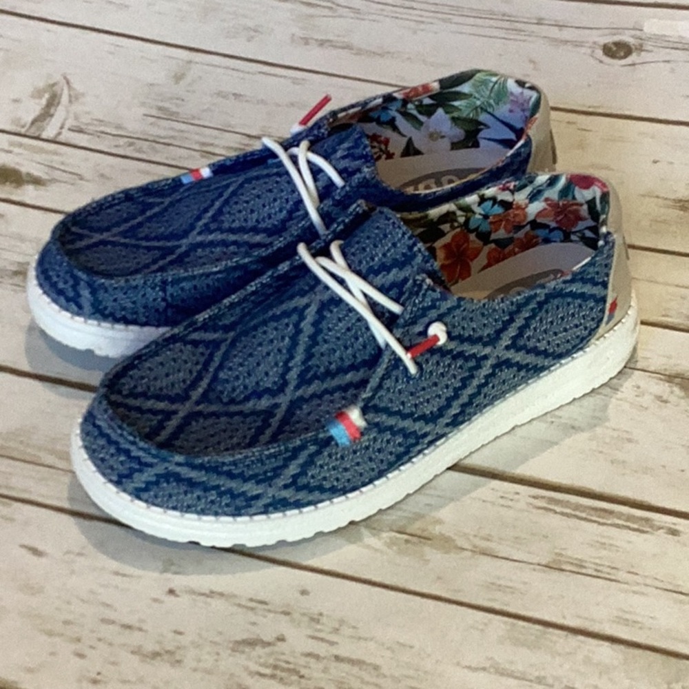 Wendy boho blue denim size 8 women’s